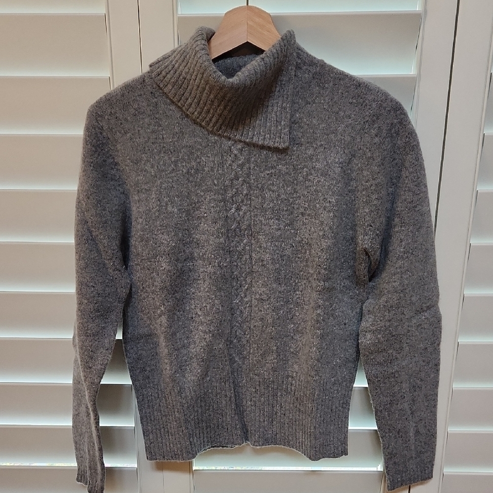 Cozy Gray Cowl Neck Sweater with Cable Knit